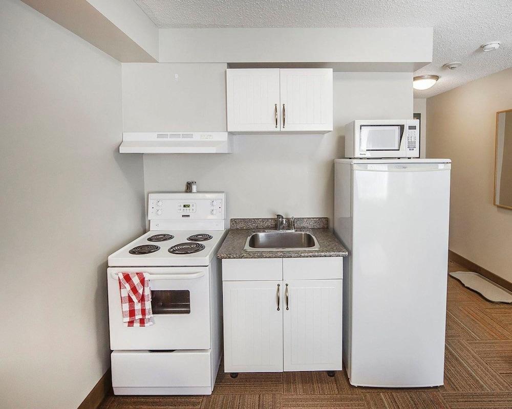 Econolodge Inn&Suites Hinton Esterno foto