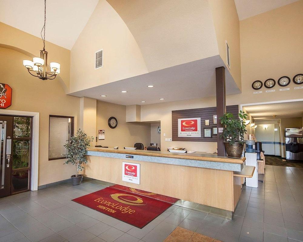 Econolodge Inn&Suites Hinton Esterno foto